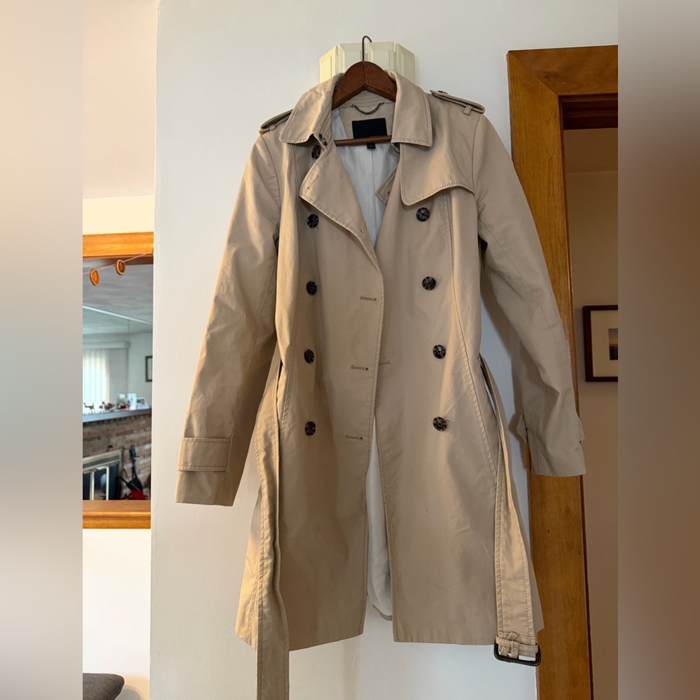 Banana Republic Beige Double-Breasted Trench Coat